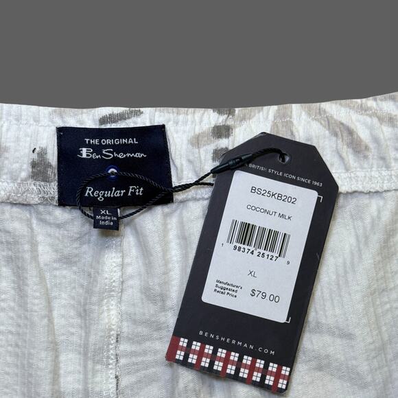 Ben Sherman Regular Fit Size XL Coconut Milk White Multi Terry Short - Picture 3 of 6